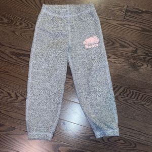 Girls Roots sweat pant salt and pepper style.